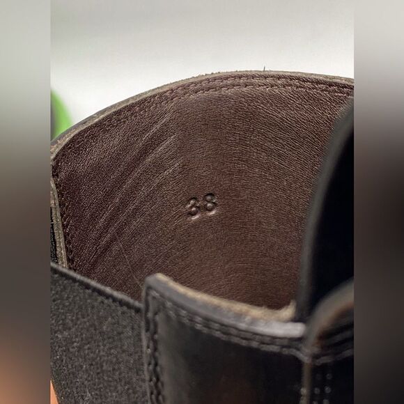 Bottega Veneta Black Flash Chelsea Boots size 38 - Picture 10 of 14